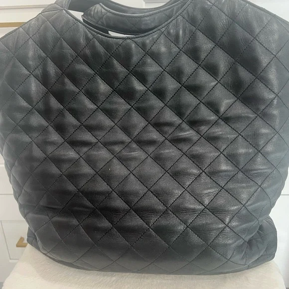 Yves Saint Laurent Black Icare maxi shopping bag - Picture 5 of 10